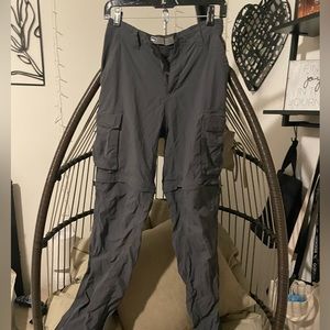 REI cargos